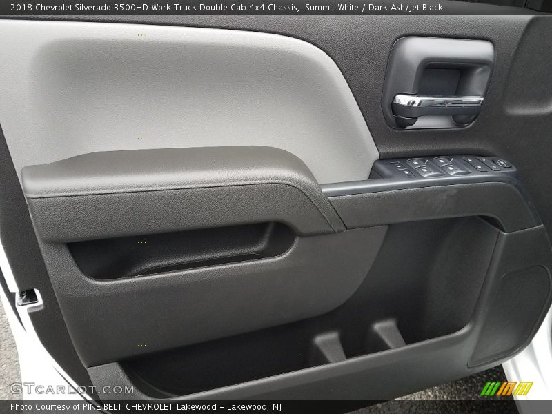 Summit White / Dark Ash/Jet Black 2018 Chevrolet Silverado 3500HD Work Truck Double Cab 4x4 Chassis