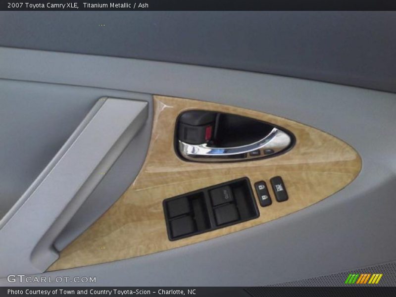 Titanium Metallic / Ash 2007 Toyota Camry XLE