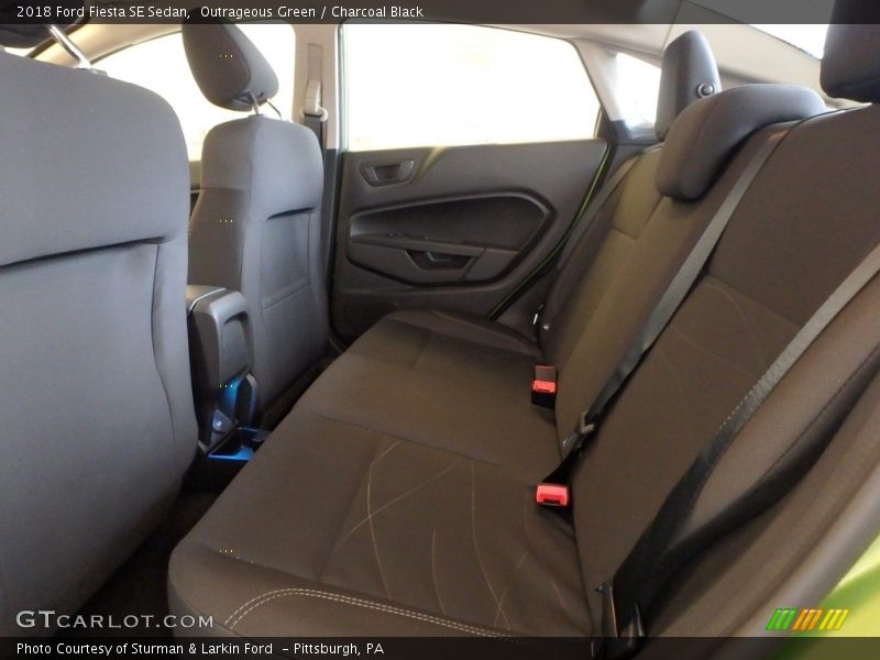 Outrageous Green / Charcoal Black 2018 Ford Fiesta SE Sedan