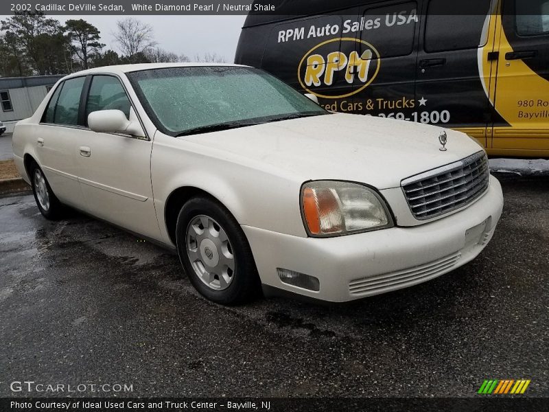 White Diamond Pearl / Neutral Shale 2002 Cadillac DeVille Sedan