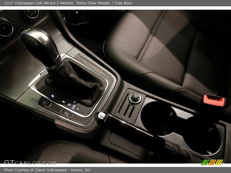 Reflex Silver Metallic / Titan Black 2017 Volkswagen Golf Alltrack S 4Motion