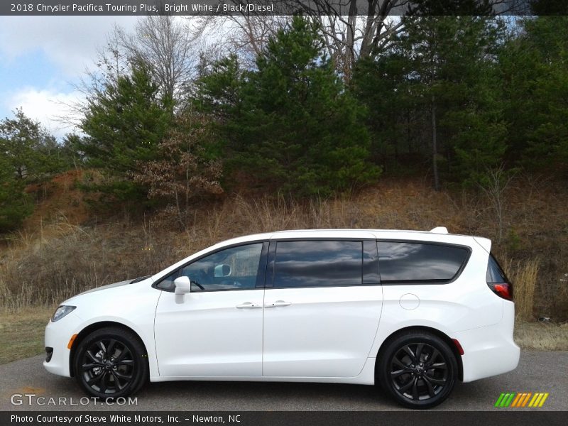  2018 Pacifica Touring Plus Bright White