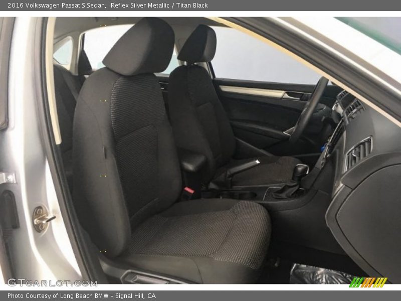 Reflex Silver Metallic / Titan Black 2016 Volkswagen Passat S Sedan