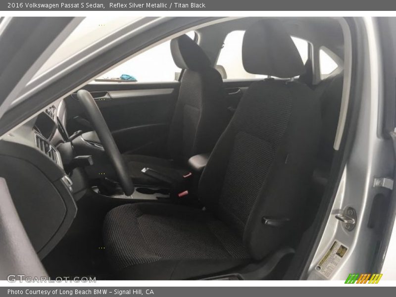 Reflex Silver Metallic / Titan Black 2016 Volkswagen Passat S Sedan