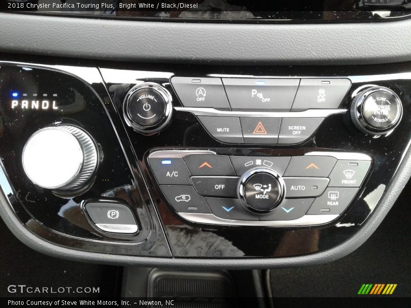 Bright White / Black/Diesel 2018 Chrysler Pacifica Touring Plus