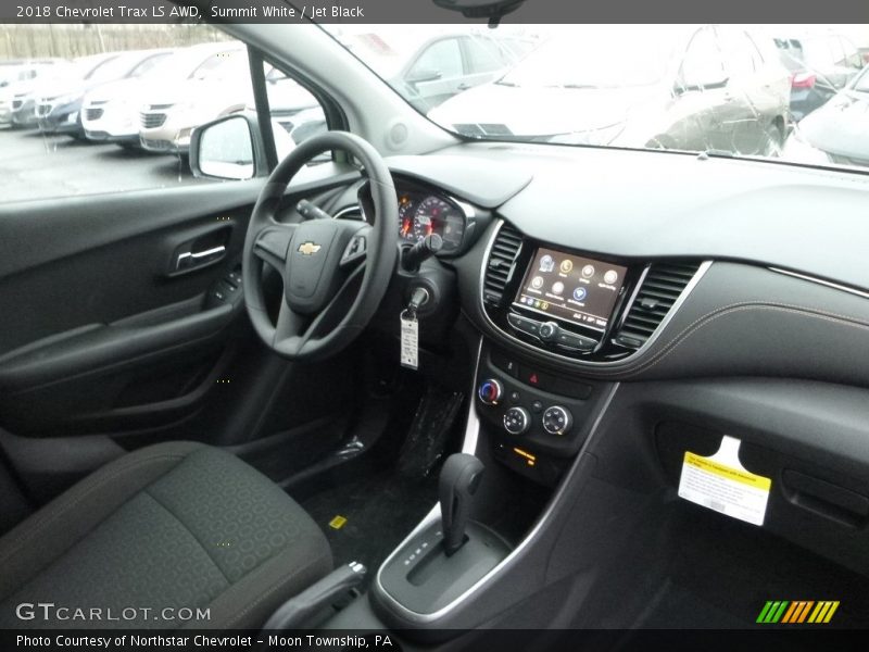 Summit White / Jet Black 2018 Chevrolet Trax LS AWD