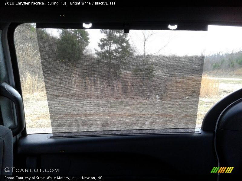 Bright White / Black/Diesel 2018 Chrysler Pacifica Touring Plus