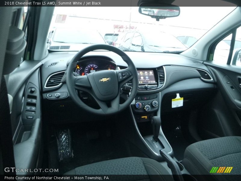 Summit White / Jet Black 2018 Chevrolet Trax LS AWD