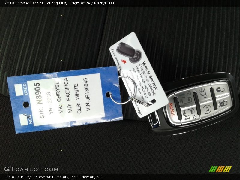 Bright White / Black/Diesel 2018 Chrysler Pacifica Touring Plus
