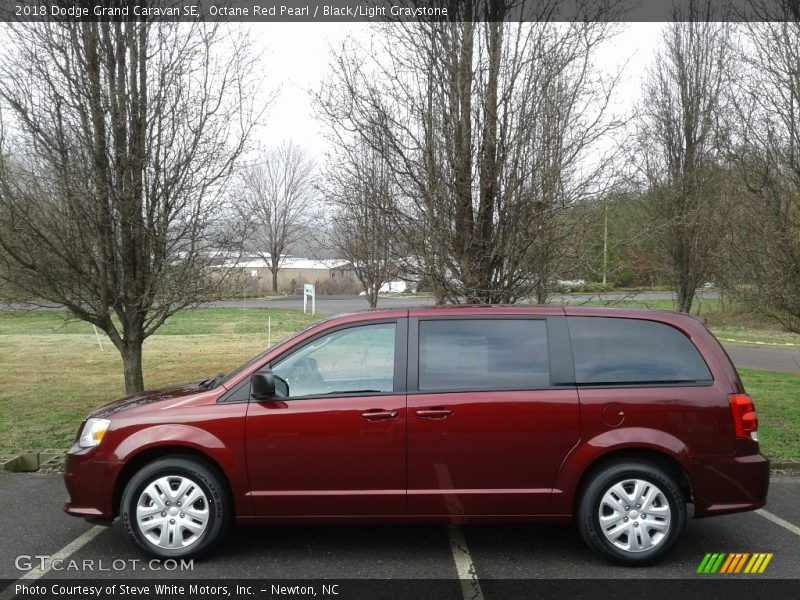 Octane Red Pearl / Black/Light Graystone 2018 Dodge Grand Caravan SE