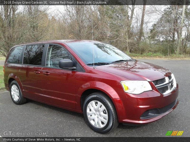 Octane Red Pearl / Black/Light Graystone 2018 Dodge Grand Caravan SE