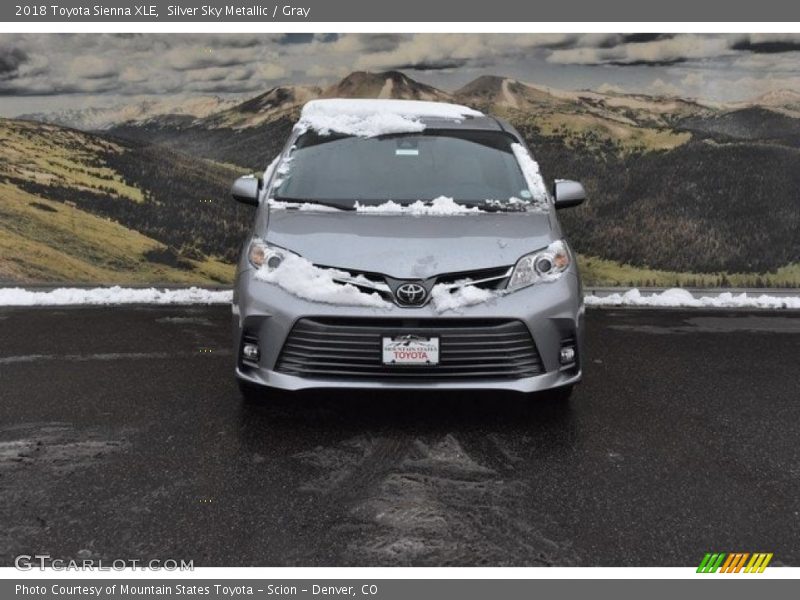 Silver Sky Metallic / Gray 2018 Toyota Sienna XLE