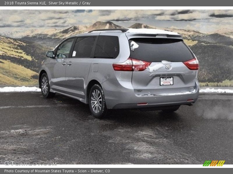 Silver Sky Metallic / Gray 2018 Toyota Sienna XLE