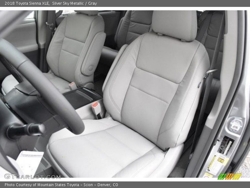 Silver Sky Metallic / Gray 2018 Toyota Sienna XLE