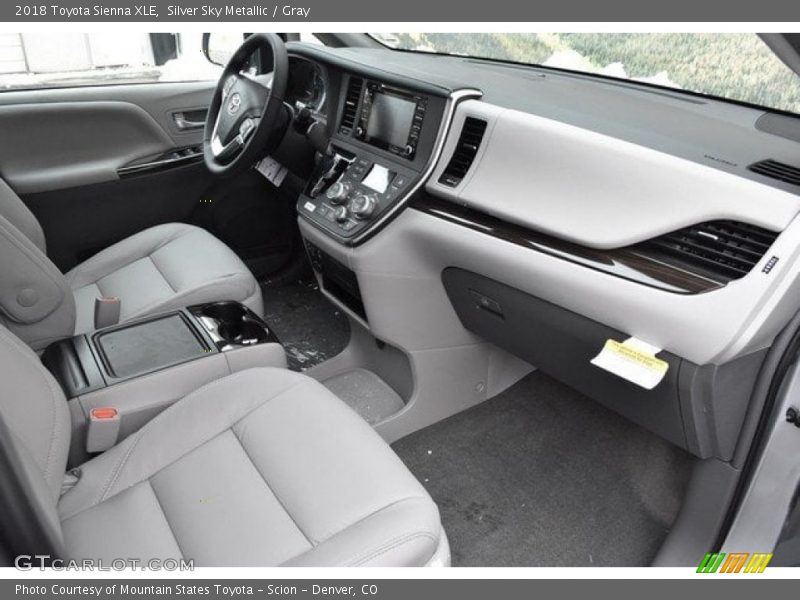 Silver Sky Metallic / Gray 2018 Toyota Sienna XLE