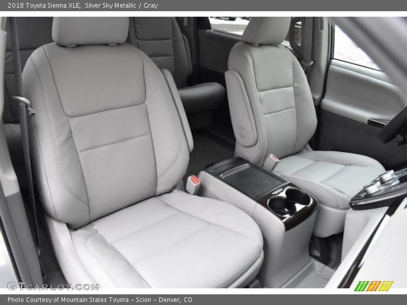 Silver Sky Metallic / Gray 2018 Toyota Sienna XLE
