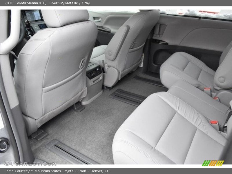 Silver Sky Metallic / Gray 2018 Toyota Sienna XLE
