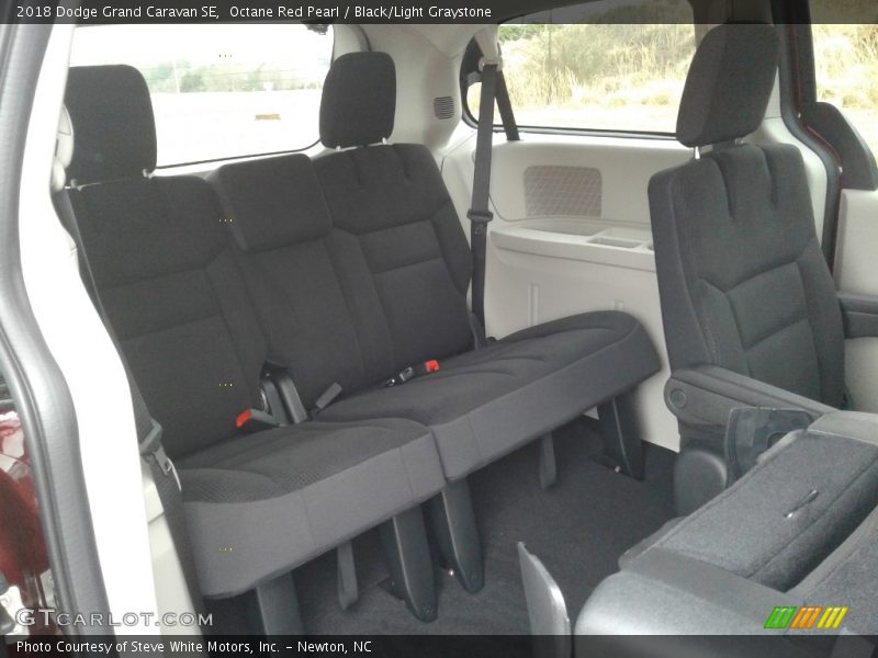 Octane Red Pearl / Black/Light Graystone 2018 Dodge Grand Caravan SE