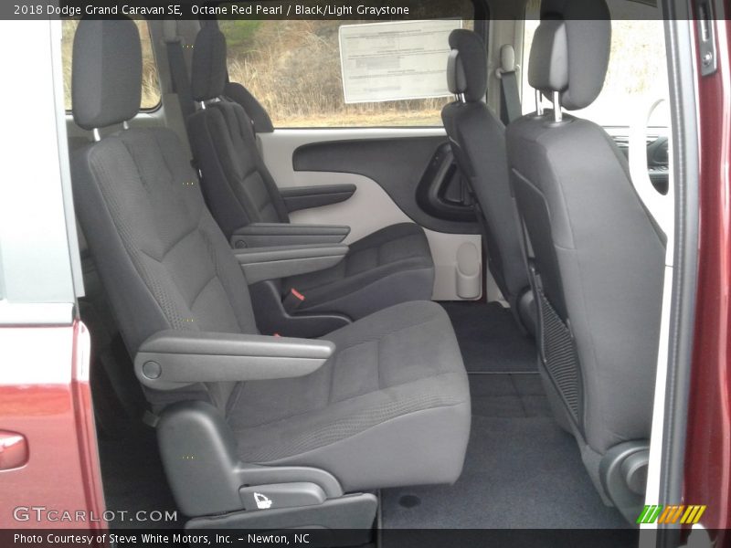 Octane Red Pearl / Black/Light Graystone 2018 Dodge Grand Caravan SE