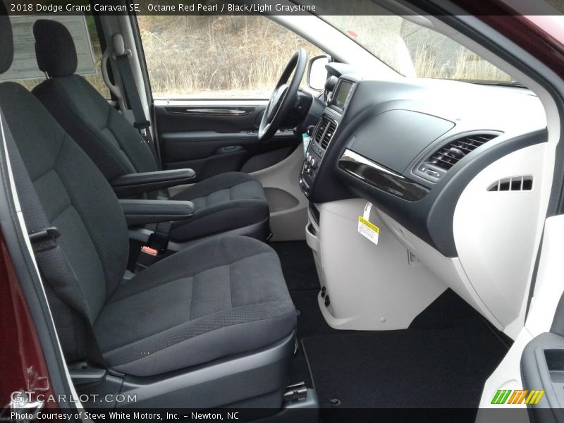 Octane Red Pearl / Black/Light Graystone 2018 Dodge Grand Caravan SE