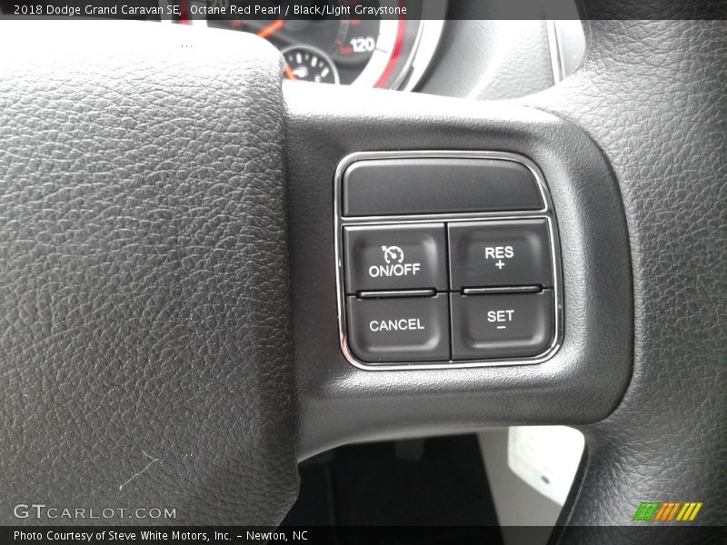 Octane Red Pearl / Black/Light Graystone 2018 Dodge Grand Caravan SE