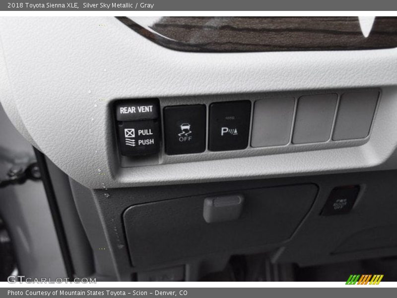 Silver Sky Metallic / Gray 2018 Toyota Sienna XLE