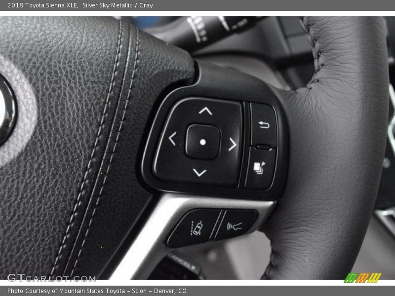 Silver Sky Metallic / Gray 2018 Toyota Sienna XLE