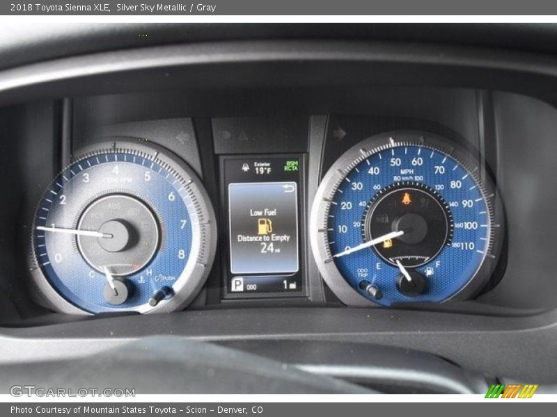 Silver Sky Metallic / Gray 2018 Toyota Sienna XLE