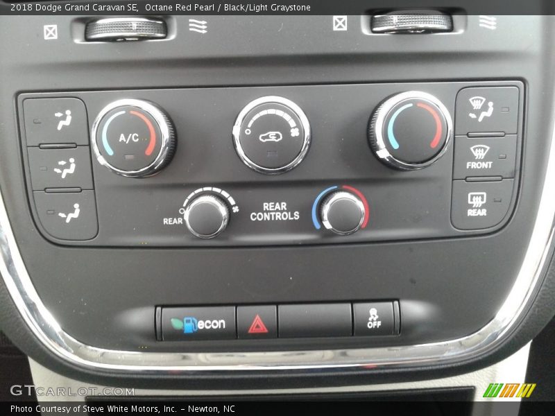 Octane Red Pearl / Black/Light Graystone 2018 Dodge Grand Caravan SE