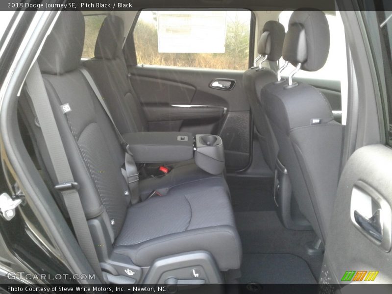 Pitch Black / Black 2018 Dodge Journey SE