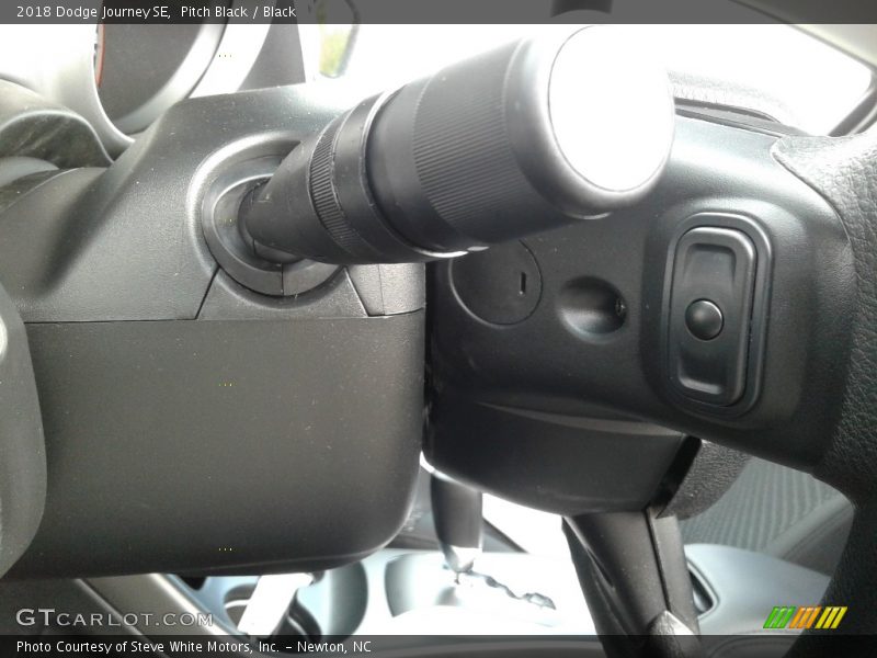 Pitch Black / Black 2018 Dodge Journey SE
