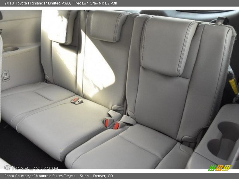Predawn Gray Mica / Ash 2018 Toyota Highlander Limited AWD