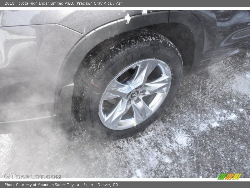 Predawn Gray Mica / Ash 2018 Toyota Highlander Limited AWD