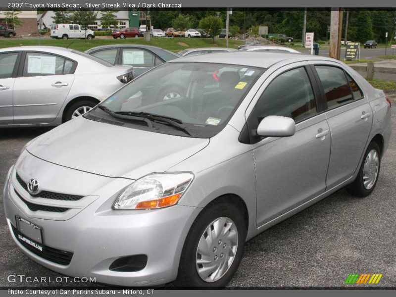 Silver Streak Mica / Dark Charcoal 2007 Toyota Yaris Sedan