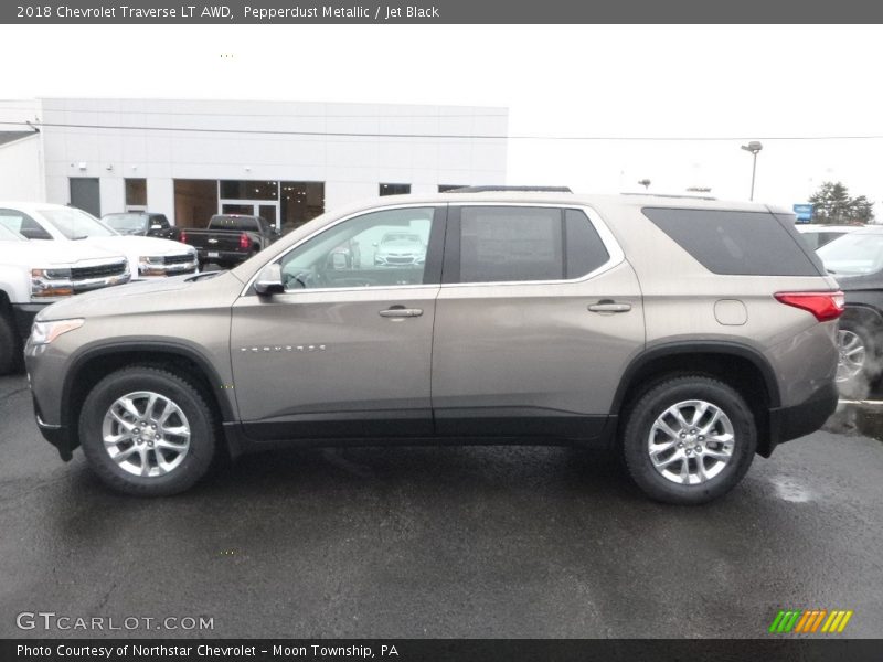 Pepperdust Metallic / Jet Black 2018 Chevrolet Traverse LT AWD