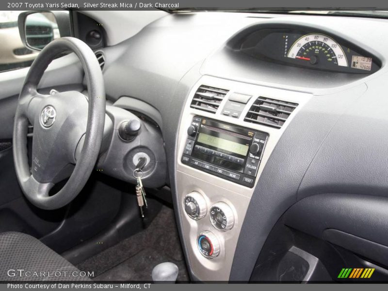 Silver Streak Mica / Dark Charcoal 2007 Toyota Yaris Sedan