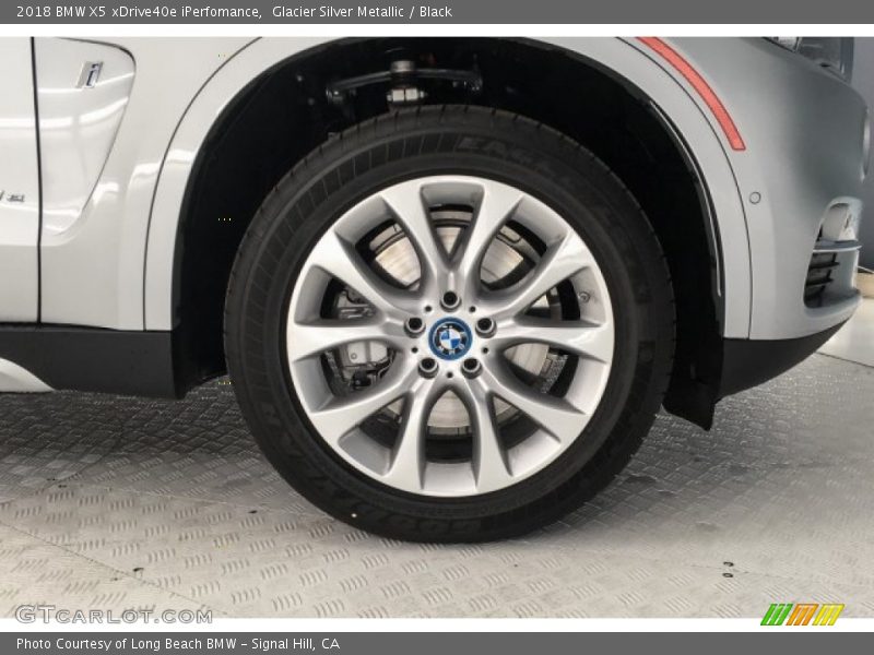 Glacier Silver Metallic / Black 2018 BMW X5 xDrive40e iPerfomance