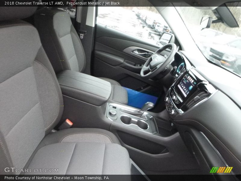 Pepperdust Metallic / Jet Black 2018 Chevrolet Traverse LT AWD