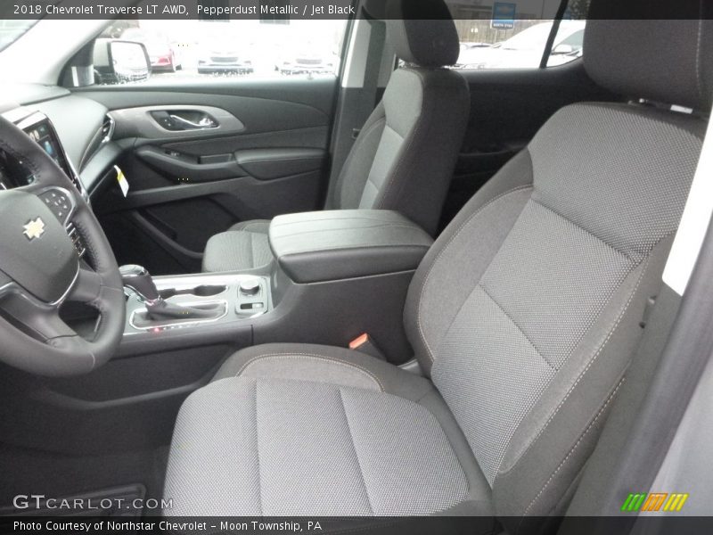 Pepperdust Metallic / Jet Black 2018 Chevrolet Traverse LT AWD