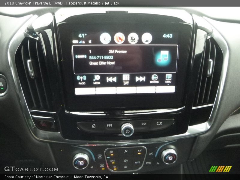 Pepperdust Metallic / Jet Black 2018 Chevrolet Traverse LT AWD