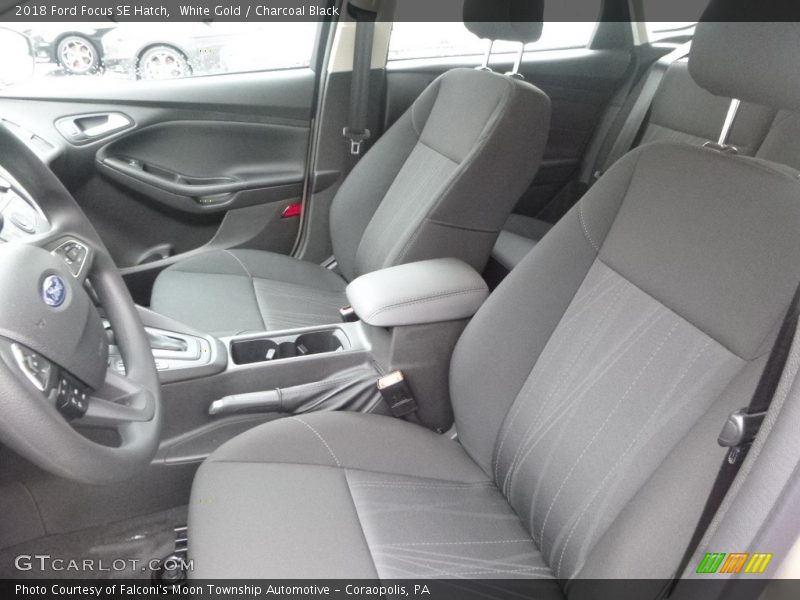 White Gold / Charcoal Black 2018 Ford Focus SE Hatch