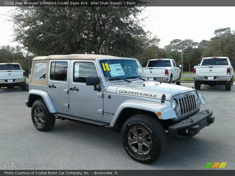 Front 3/4 View of 2018 Wrangler Unlimited Golden Eagle 4x4