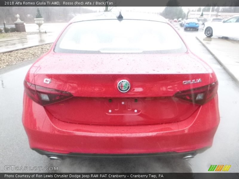 Rosso (Red) Alfa / Black/Tan 2018 Alfa Romeo Giulia Ti AWD