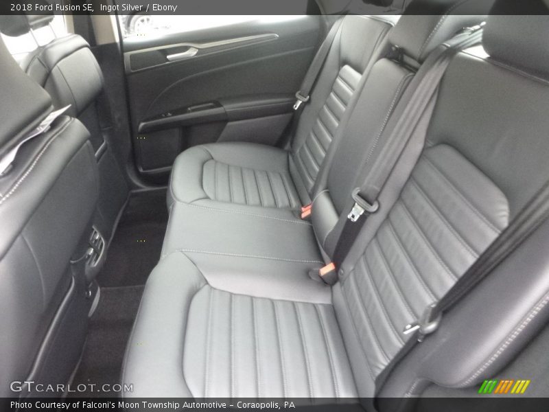 Ingot Silver / Ebony 2018 Ford Fusion SE