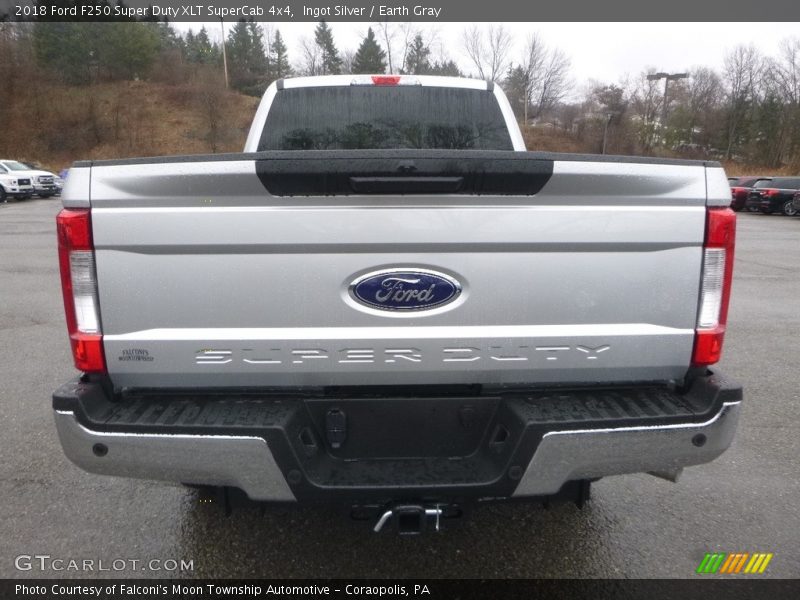 Ingot Silver / Earth Gray 2018 Ford F250 Super Duty XLT SuperCab 4x4