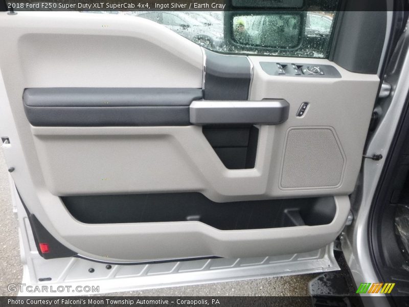 Ingot Silver / Earth Gray 2018 Ford F250 Super Duty XLT SuperCab 4x4