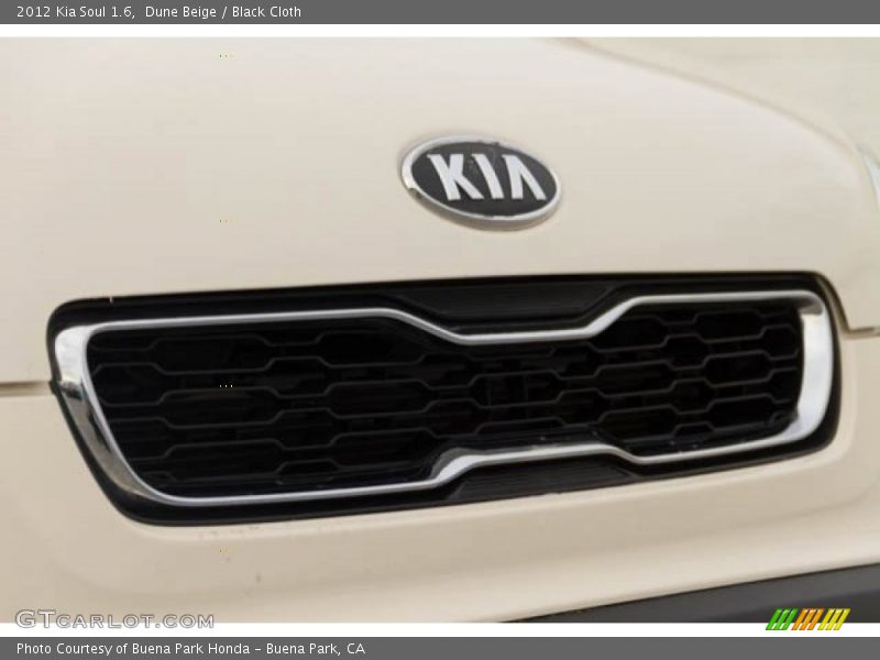 Dune Beige / Black Cloth 2012 Kia Soul 1.6