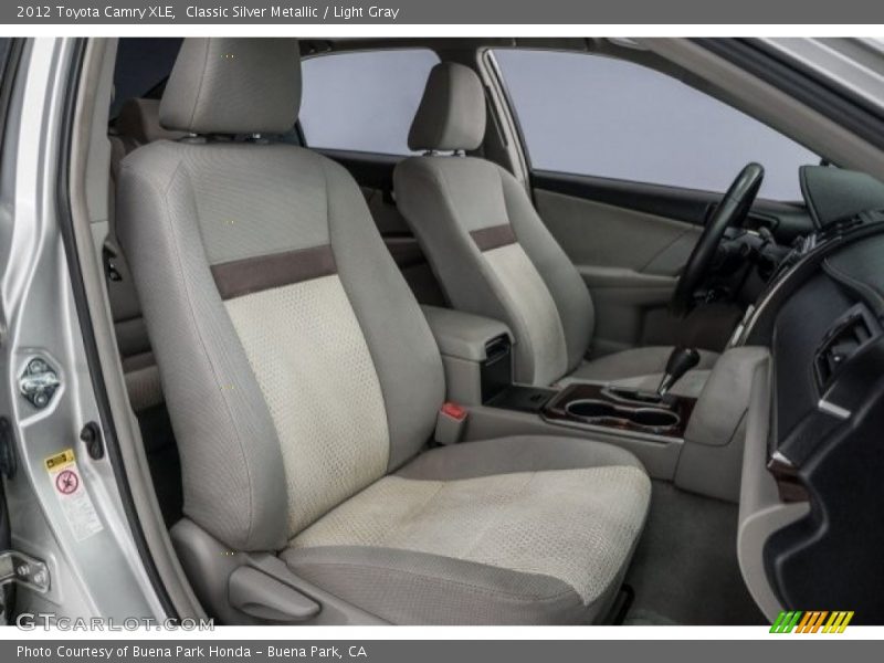 Classic Silver Metallic / Light Gray 2012 Toyota Camry XLE