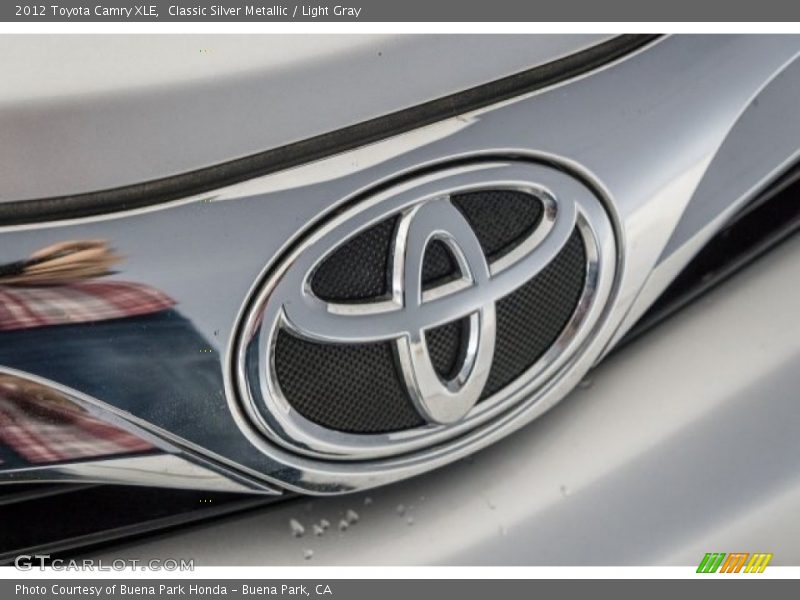 Classic Silver Metallic / Light Gray 2012 Toyota Camry XLE