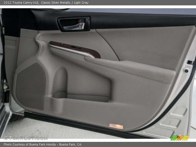 Classic Silver Metallic / Light Gray 2012 Toyota Camry XLE